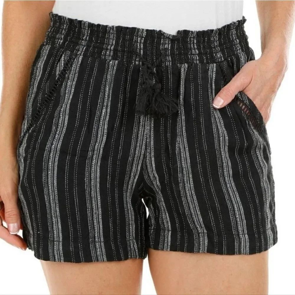 Briggs Women's Black Stripe Linen Rayon Shorts